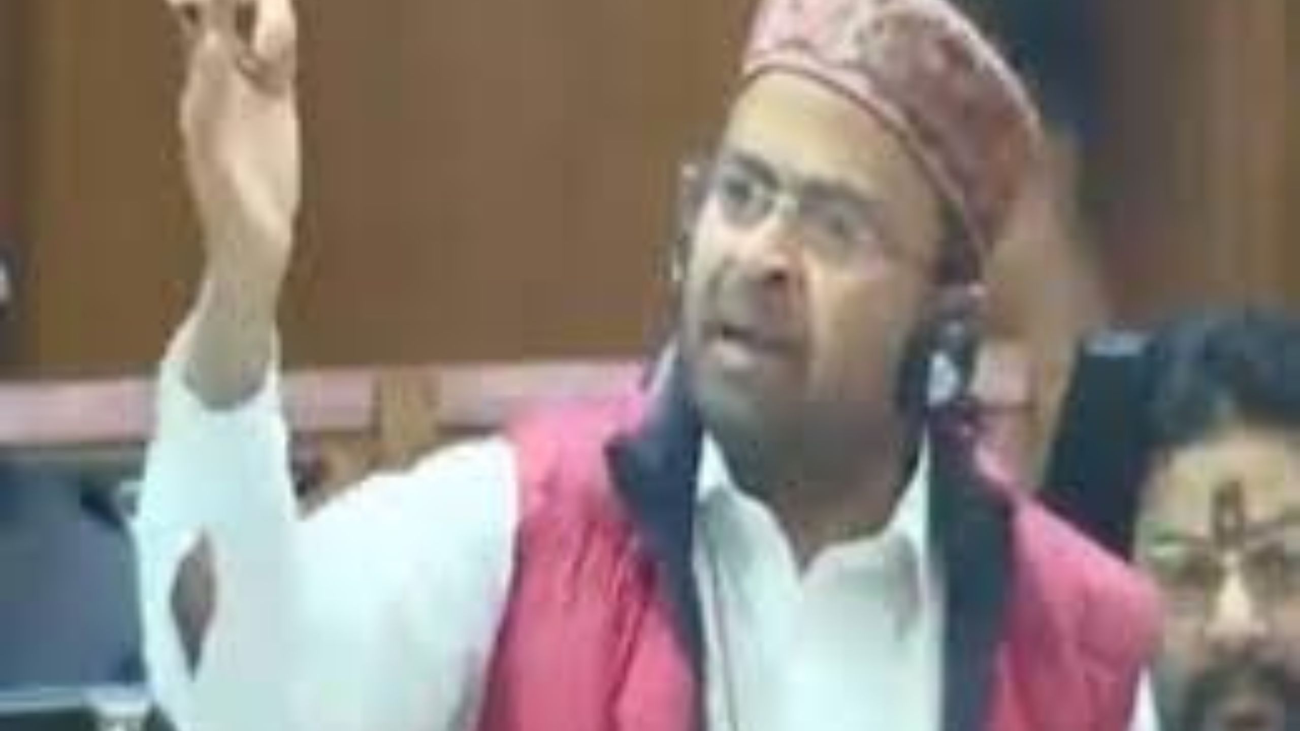UP : इसौली विधायक मोहम्मद ताहिर खान ने सदन में उठाए महत्वपूर्ण मुद्दे, कहा - इन कमियों को दूर करें सरकार
