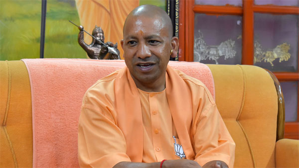 फिरोज ने स्टेटस लगाई CM Yogi की थाली वाली तस्वीर, मच गया बवाल.. मुकदमा दर्ज