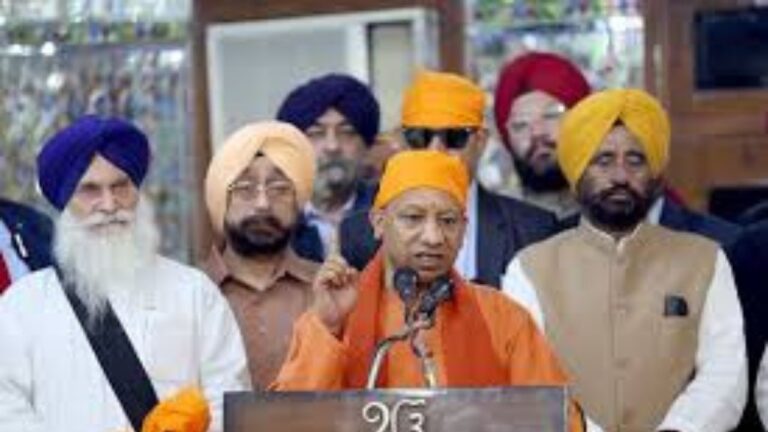 लखनऊ से शुरू हुई ‘गुरु तेग बहादुर संदेश यात्रा’, CM योगी बोले – औरंगजेब के खिलाफ दी थी पहली चुनौती